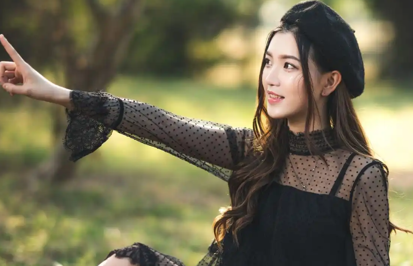 糖爹糖宝现象深度剖析：甜心经济的崛起与社会价值观的变迁